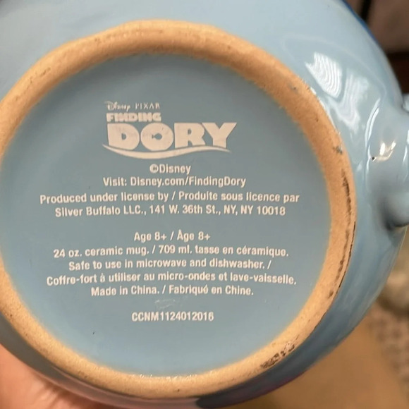 Disneys Finding Dory mug - Picture 2 of 3